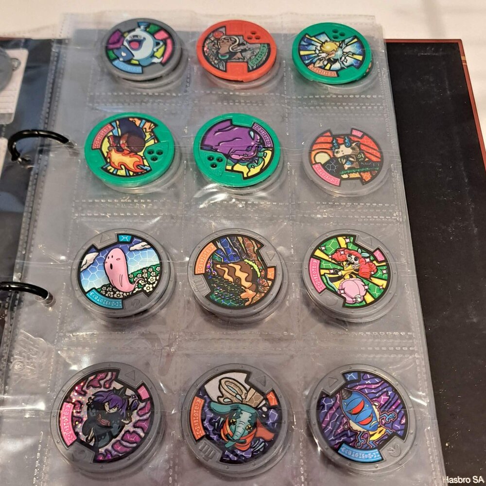 Yo-Kai watch with medallions and collectors album - Picture 9 of 12